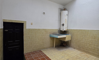 RESIDENCIA EN VENTA 2 PLANTAS, 5 RECÁMARAS, LOFT EN PLANTA ALTA, 3.5 BAÑOS