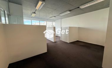 Oficina en  Alquiler  en edificio Puerta Norte, Nordelta.