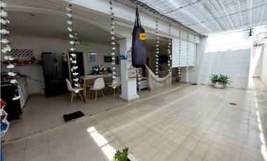 ARRIENDO DE CASA EN BARRIO LA CASTELLANA DE MONTERA