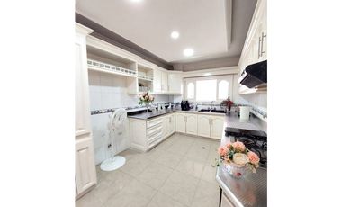 ARRIENDO DE CASA EN BARRIO LA CASTELLANA DE MONTERA