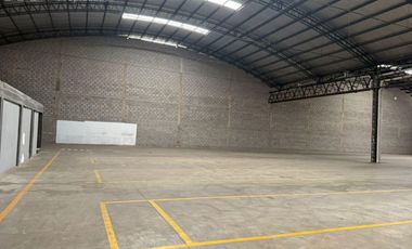 Deposito 1800 m2 en alquiler, Parque Industrial Morón.