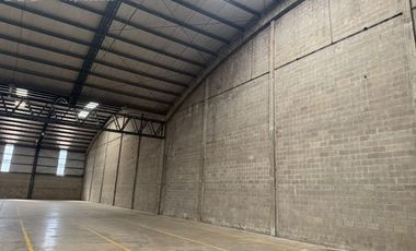 Deposito 1800 m2 en alquiler, Parque Industrial Morón.