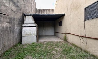 GALPÓN | 4 AMBIENTES | DOBLE INGRESO ALTURA | ZONA INDUSTRIAL | COCHERA | ITUZAINGÓ NORTE
