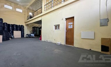 GALPÓN | 4 AMBIENTES | DOBLE INGRESO ALTURA | ZONA INDUSTRIAL | COCHERA | ITUZAINGÓ NORTE