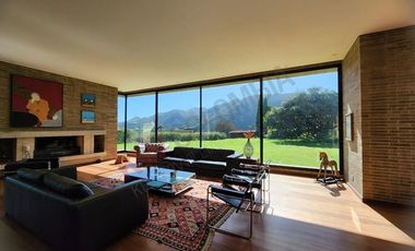 ARRIENDO ESPECTACULAR CASA EN CONJUNTO CERRADO, LA CALERA