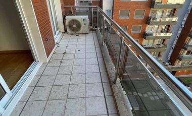Oficina en Alquiler de 3 Amb y  Cochera