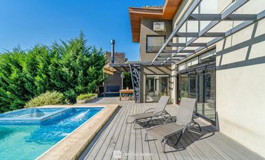 Venta - Casa - Sierra De Los Padres - Moderna - Piscina
