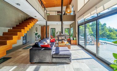 Venta - Casa - Sierra De Los Padres - Moderna - Piscina