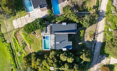 Venta - Casa - Sierra De Los Padres - Moderna - Piscina