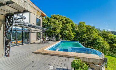 Venta - Casa - Sierra De Los Padres - Moderna - Piscina