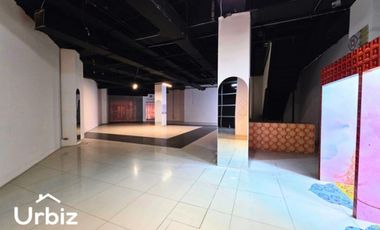 Local de 328 m² en 1er Piso Zona Met Centro Comercial Santa Fé
