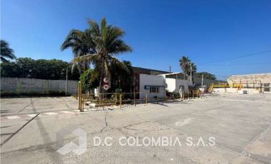 VENTA DE LOTE INDUSTRIAL CON CONSTRUCCIONES EN BARRANQUILLA