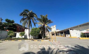 VENTA DE LOTE INDUSTRIAL CON CONSTRUCCIONES EN BARRANQUILLA