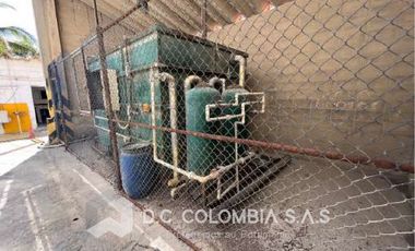 VENTA DE LOTE INDUSTRIAL CON CONSTRUCCIONES EN BARRANQUILLA