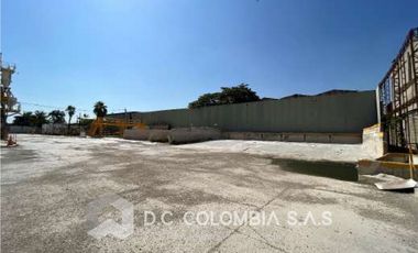 VENTA DE LOTE INDUSTRIAL CON CONSTRUCCIONES EN BARRANQUILLA