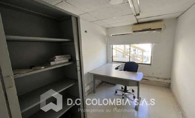 VENTA DE LOTE INDUSTRIAL CON CONSTRUCCIONES EN BARRANQUILLA