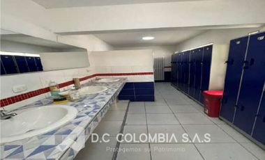 VENTA DE LOTE INDUSTRIAL CON CONSTRUCCIONES EN BARRANQUILLA