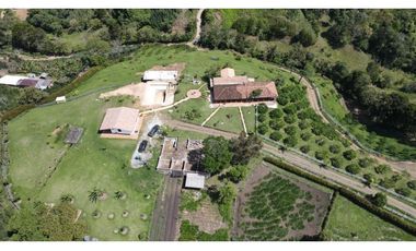 Finca Avícola Biosegura en Venta | Ebéjico Antioquia. 9 Hectáreas