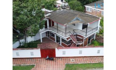VENDO CASA LOTE EN VILLETA
