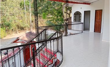 VENDO CASA LOTE EN VILLETA