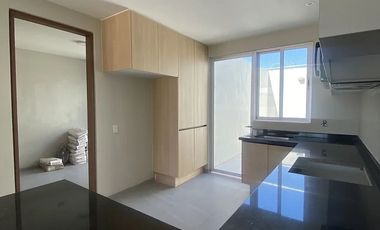 Ultima casa en preventa coto Roble Residencial  a un costado de Bugambilias