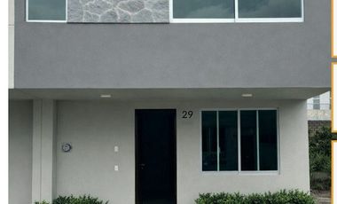 Ultima casa en preventa coto Roble Residencial  a un costado de Bugambilias