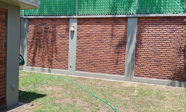 Casa de 3 recamaras c/u con baño , Amplio jardín, cercano a la Ciudad de México