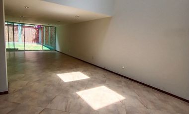 Casa de 3 recamaras c/u con baño , Amplio jardín, cercano a la Ciudad de México