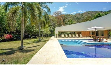 Finca de recreo elegante y moderna - Sopetrán