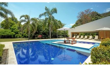 Finca de recreo elegante y moderna - Sopetrán