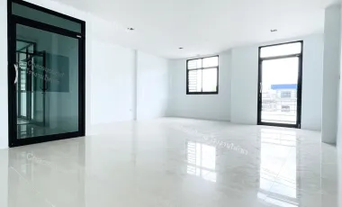 Warehouse for rent in Bang Nam Chuet, Samut Sakhon