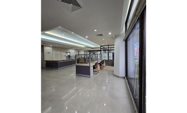 SE ALQUILAN OFICINAS EN CALLE 50, PAN AMERICAN LIFE PLAZA