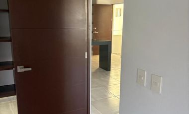 Departamento en Renta Cancún, 2 Recámaras, Zona Huayacán en Residencial Privado