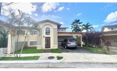Alquiler de Casa Dúplex vacia en PH Villas del Pinar Arraiján – LH