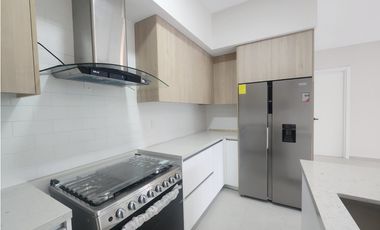 Alquiler de Apartamento a Estrenar PH Village Center Santa María - LH
