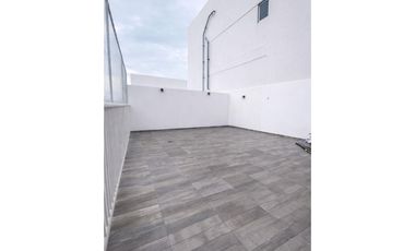 Venta de Apartamento con Terraza privada en Via España PH Alegría - LH