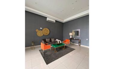 Venta de Apartamento con Terraza privada en Via España PH Alegría - LH