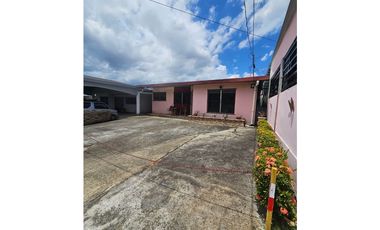 Casa en Alquiler – Cerro Viento