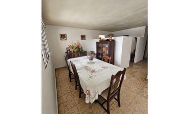 Casa en Alquiler – Cerro Viento