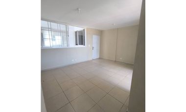 VENDO APARTAMENTO - PH MYSTIC HILLS