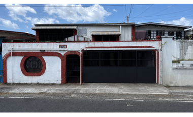 AMPLIA CASA EN CHANIS IDEAL PARA FAMILIAS O INVERSIÓN (C.P)