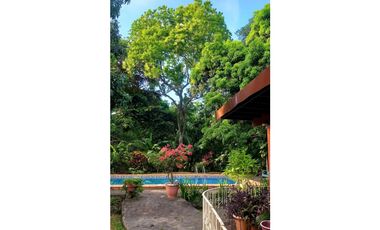 SE VENDE CASA EN LAS CUMBRES, NATURALEZA PRIVILEGIADA