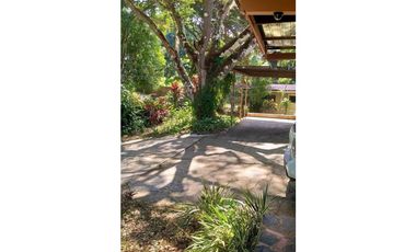 SE VENDE CASA EN LAS CUMBRES, NATURALEZA PRIVILEGIADA