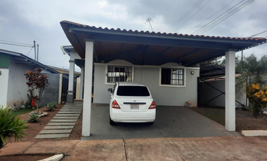 VENDO CASA EN LA CHORRERA, EN RESIDENCIAL
