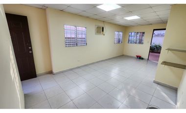 VENDO CASA EN LA CHORRERA, EN RESIDENCIAL
