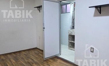 Se renta cuarto en cosmopolita, a 2 cuadras de Walmart Cuitláhuac con servicios incluídos