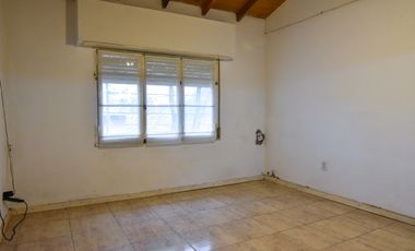En block: Casa 3 amb. + Depto. 3 amb. - Ap Credito- Bosque Alegre
