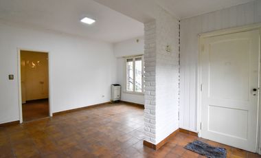 En block: Casa 3 amb. + Depto. 3 amb. - Ap Credito- Bosque Alegre