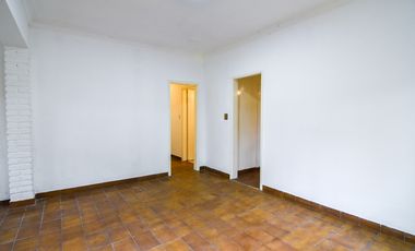 En block: Casa 3 amb. + Depto. 3 amb. - Ap Credito- Bosque Alegre