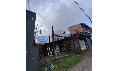 VENTA DE DOS LOTES EN L - SOBRE LA AVENIDA LURO AL 9100